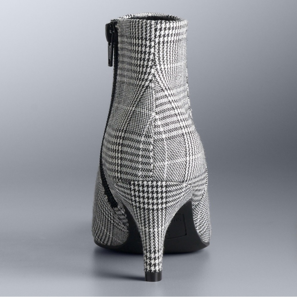 Simply Vera Wang Renata Ankle Boots - Picture 3 of 7